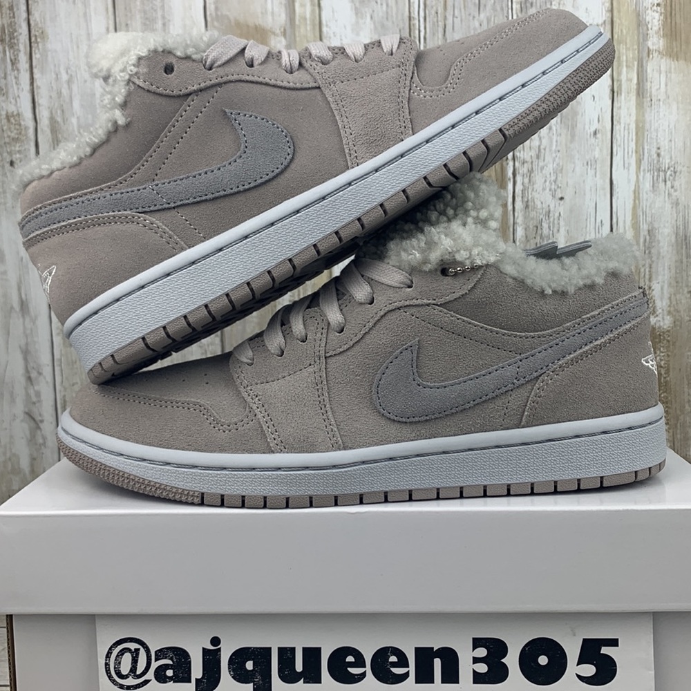 Air Jordan 1 Low Sherpa Fleece - Picture 2 of 6